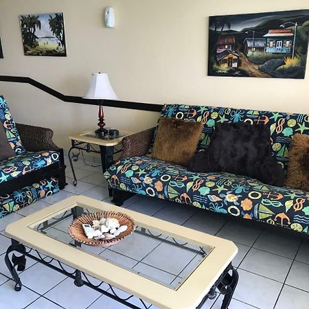 Ocean Front Apartment Luquillo Buitenkant foto