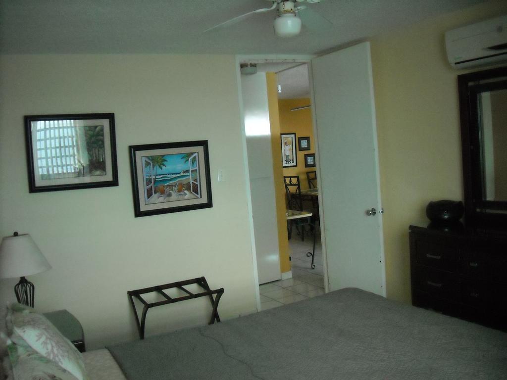 Ocean Front Apartment Luquillo Buitenkant foto