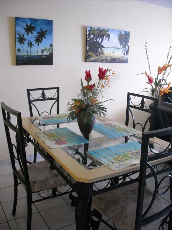 Ocean Front Apartment Luquillo Buitenkant foto