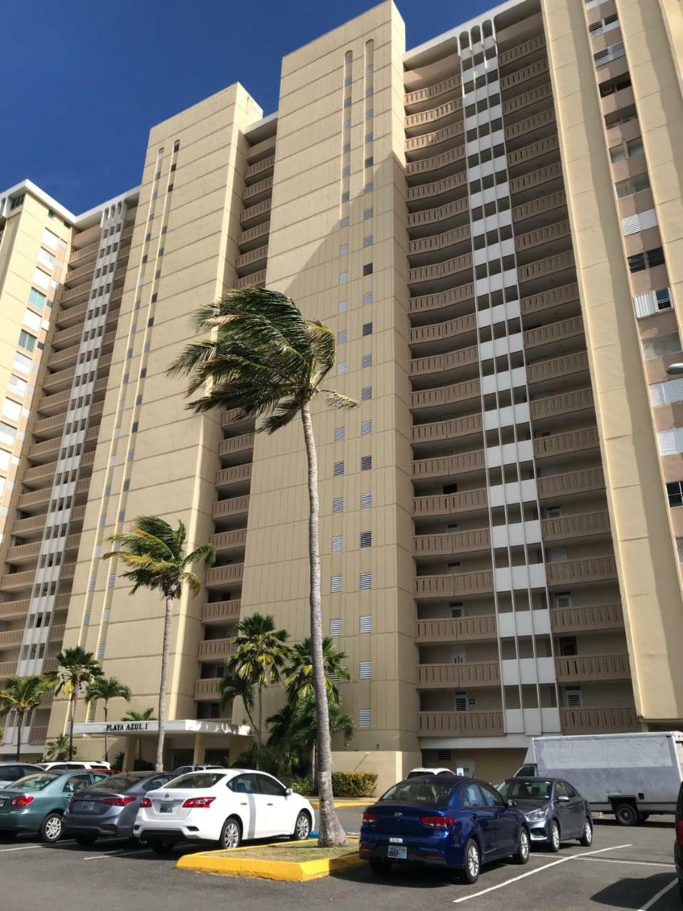 Ocean Front Apartment Luquillo Buitenkant foto