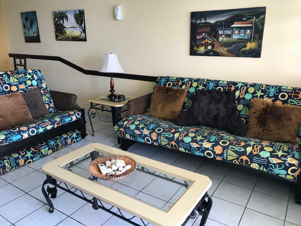 Ocean Front Apartment Luquillo Buitenkant foto